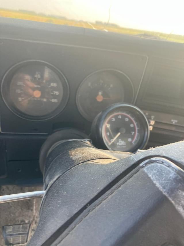 Image of GMC Sierra 35 equipment image 3