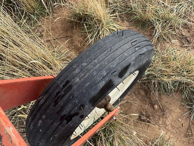 Image of Hesston 6450 equipment image 4