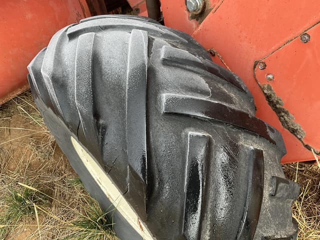 Image of Hesston 6450 equipment image 3