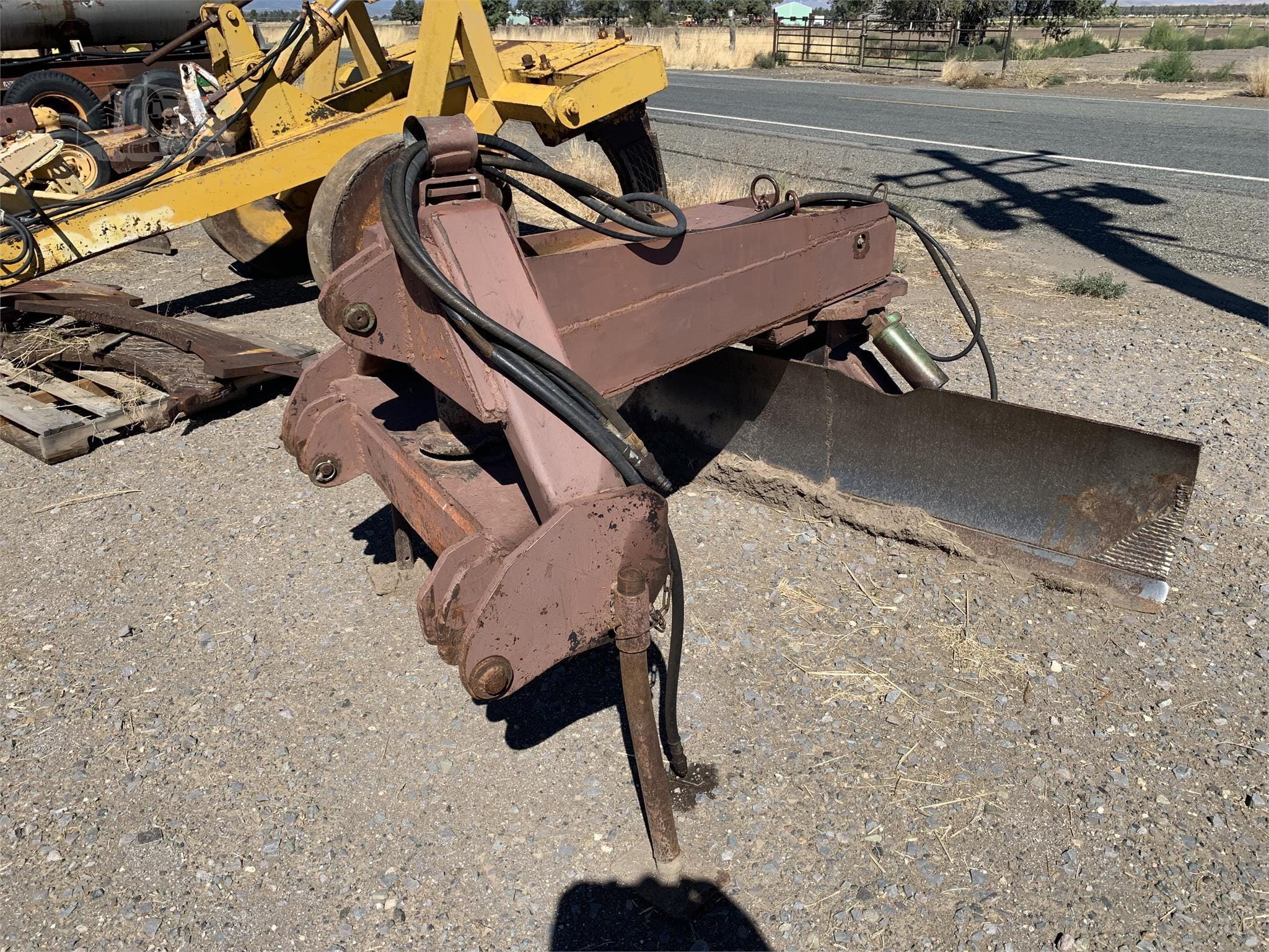 1980 Homemade Rear Blade Equipment Image0