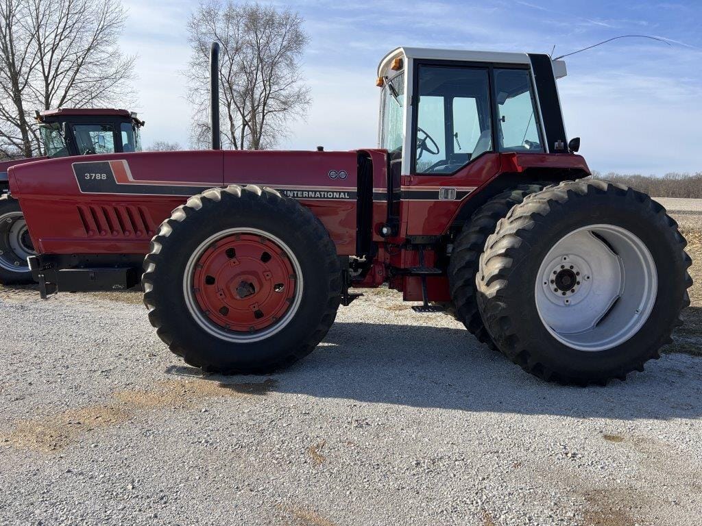 Main image International Harvester 3788
