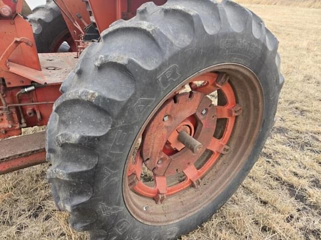 Image of International Harvester 686 equipment image 3