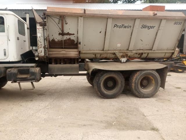 Image of International Paystar 5000 equipment image 2