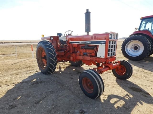 Image of International Harvester 686 equipment image 1