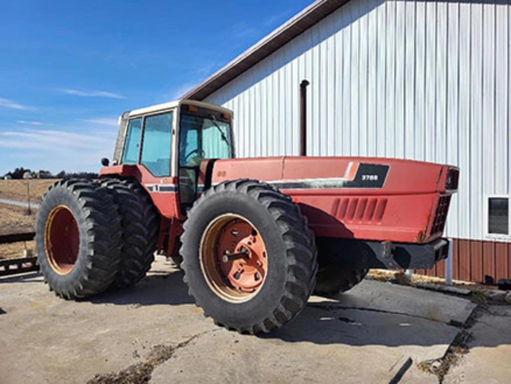 1980 International Harvester 3788 Equipment Image0