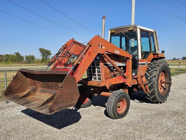 Image of International Harvester 1086 equipment image 1