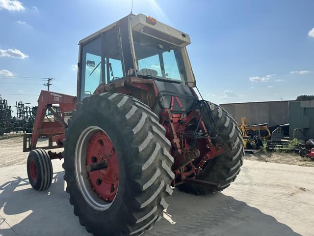 Image of International Harvester 1086 equipment image 4