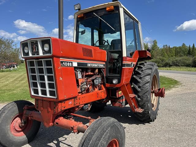 Image of International Harvester 1086 equipment image 3