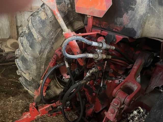 Image of International Harvester 1086 equipment image 4