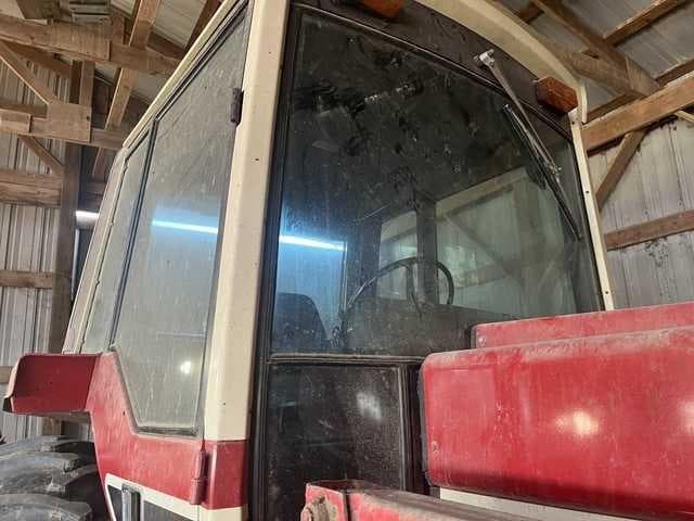 Image of International Harvester 1086 equipment image 3