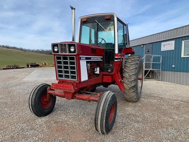 Image of International Harvester 1086 equipment image 3