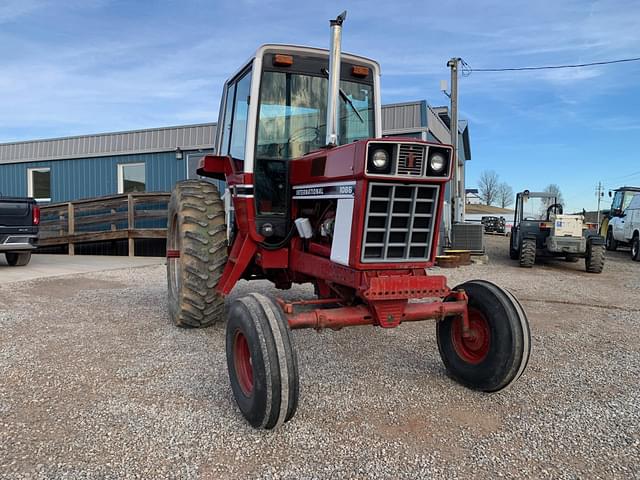 Image of International Harvester 1086 equipment image 2