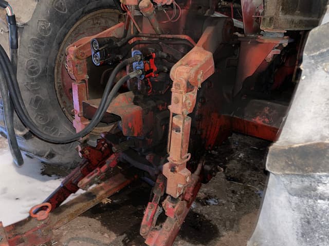 Image of International Harvester 1086 equipment image 4