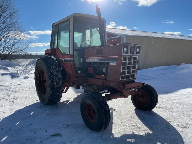 Image of International Harvester 1086 equipment image 2