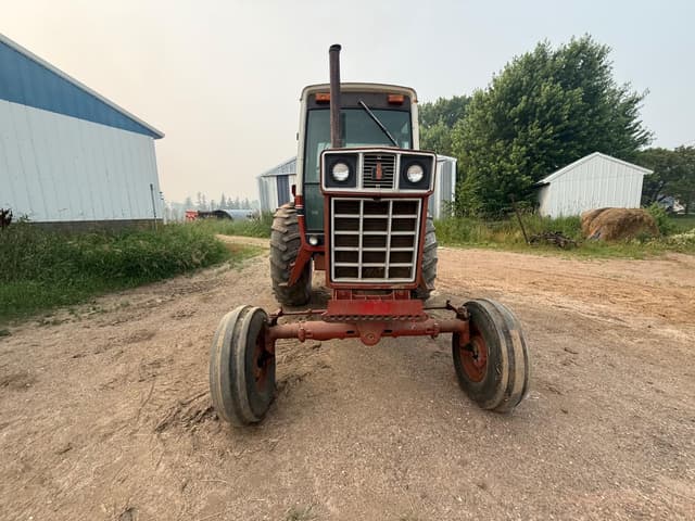 Image of International Harvester 1086 equipment image 1