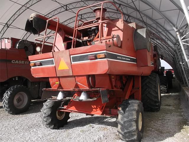 Image of International Harvester 1440 equipment image 3