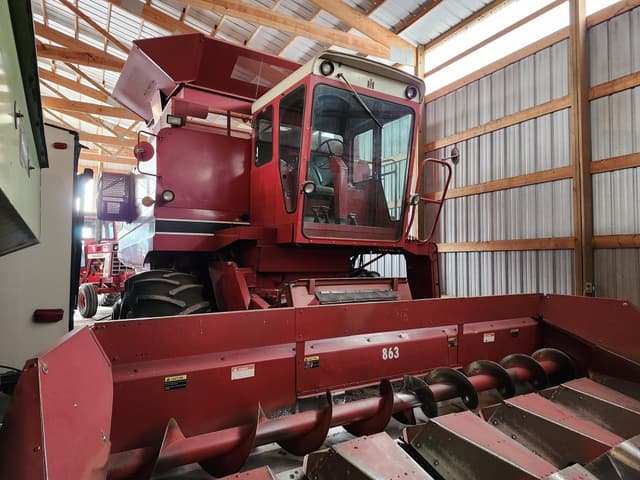 Image of International Harvester 1460 equipment image 1