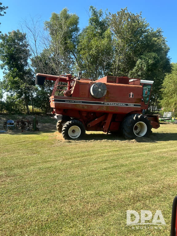 Image of International Harvester 1460 equipment image 1