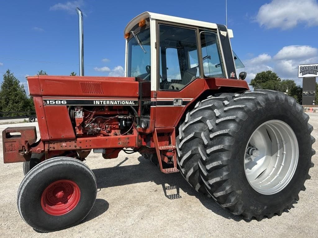 Image of International Harvester 1586 Primary image
