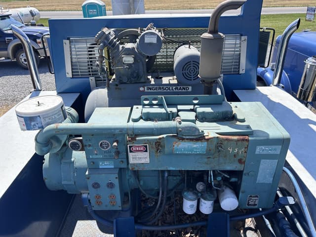 Image of International 1854S equipment image 4
