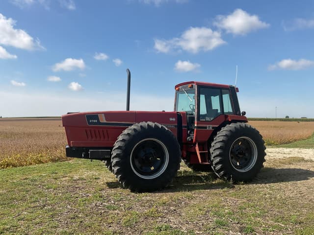 Image of International Harvester 3788 equipment image 2
