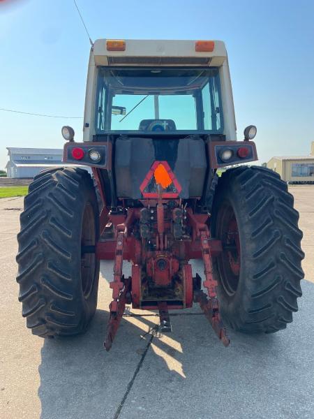 Image of International Harvester 3788 equipment image 4