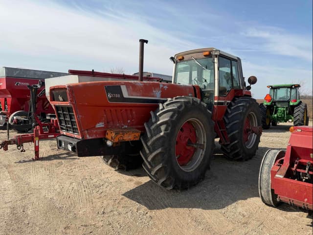 Image of International Harvester 3788 equipment image 1