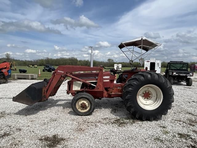Image of International Harvester 454 equipment image 1