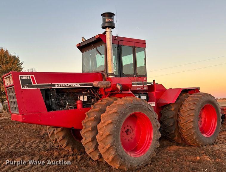 Main image International Harvester 4586