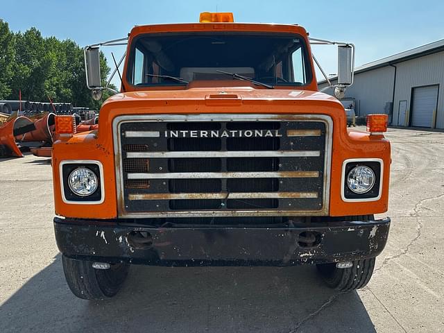 Image of International 4900 equipment image 2