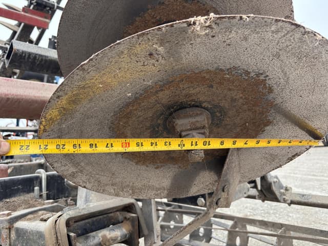 Image of International Harvester 496 equipment image 3