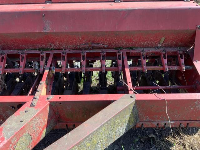 Image of International Harvester 5100 equipment image 4