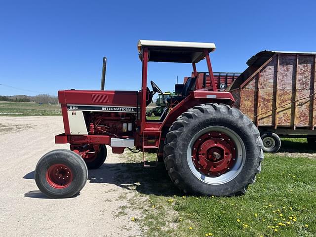 Image of International Harvester 986 equipment image 1