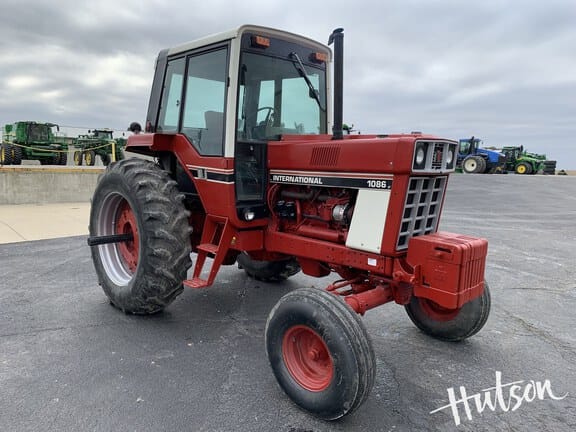 1980 International Harvester 1086 Equipment Image0