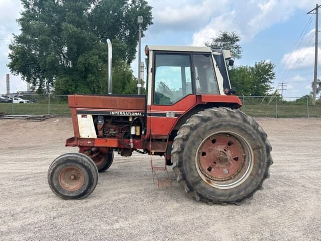 Image of International Harvester 1086 equipment image 1