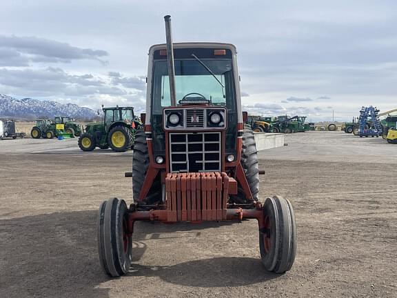 Image of International Harvester 1086 equipment image 1