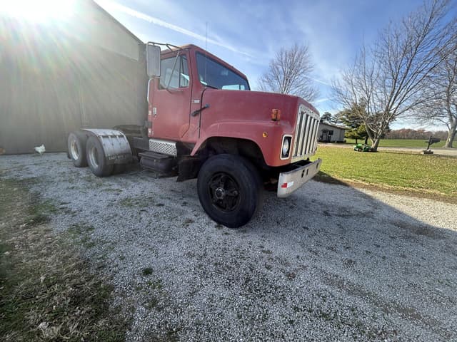 Image of International Loadstar equipment image 4