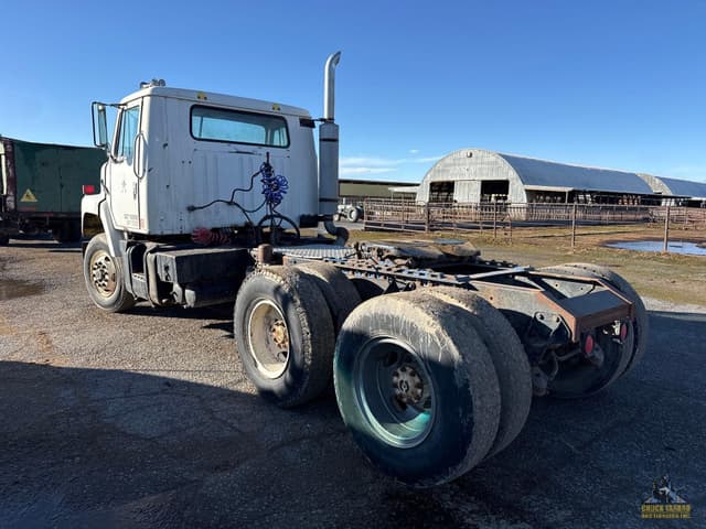 Image of International F-2275 equipment image 1
