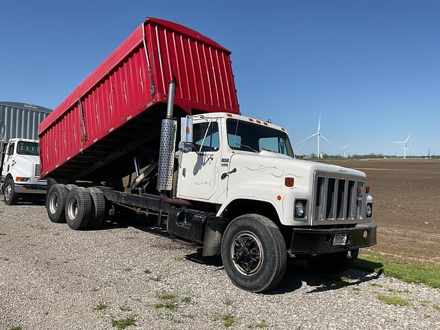 Image of International S2500 equipment image 1