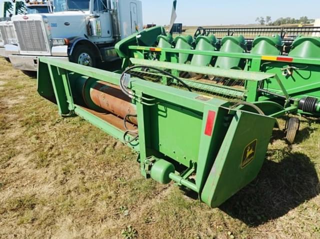 Image of John Deere 212 equipment image 3