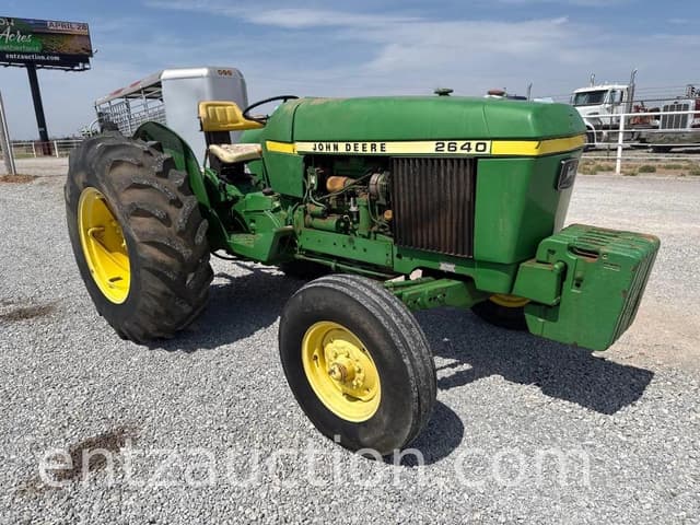 Image of John Deere 2640 equipment image 2