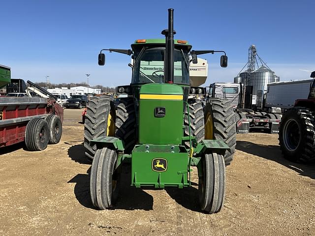 Image of John Deere 4440 equipment image 1