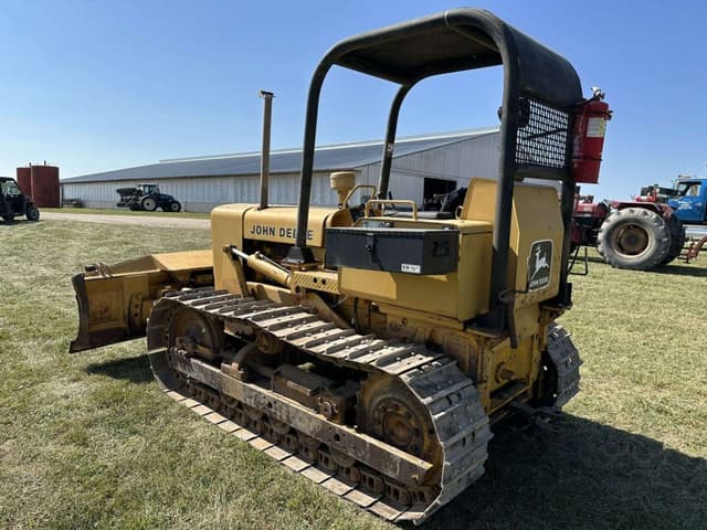 Image of John Deere 450C equipment image 2