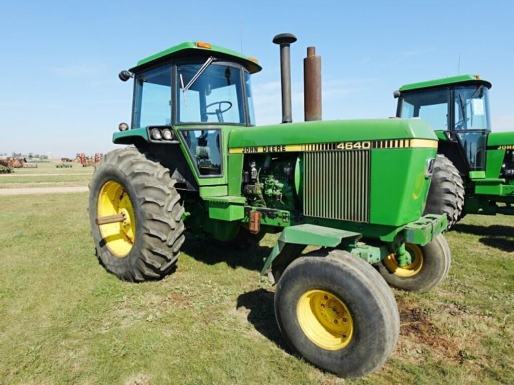 1980 John Deere 4640 Equipment Image0