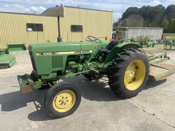1980 John Deere 1050 Equipment Image0