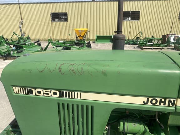 Image of John Deere 1050 equipment image 3