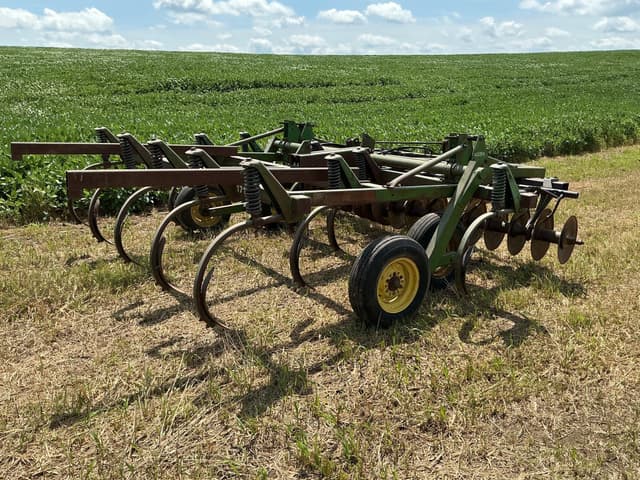 Image of John Deere 1710A equipment image 2