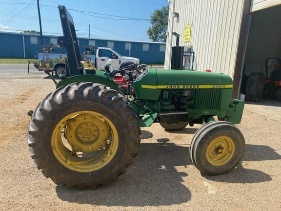 1980 John Deere 2040 Equipment Image0