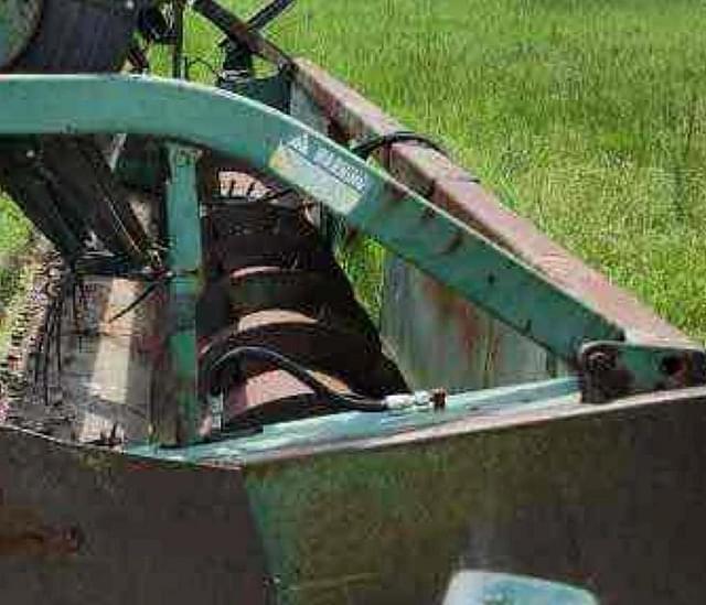 Image of John Deere 220 equipment image 3