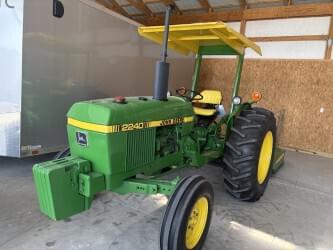 Main image John Deere 2240